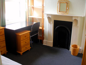 Middle bedroom with lovely views.